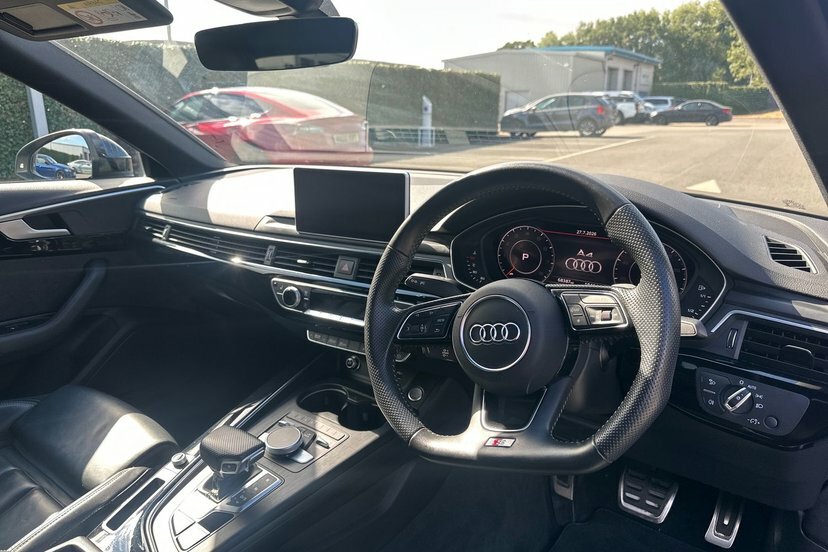Audi A4 2.0 Tdi 190 Quattro Black Edition S Tronic White #28