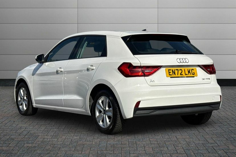 Audi A1 1.0 Tfsi 30 Technik Sportback S Tronic White #3