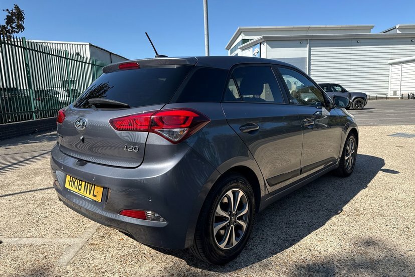 Hyundai I20 1.2 Se White #32
