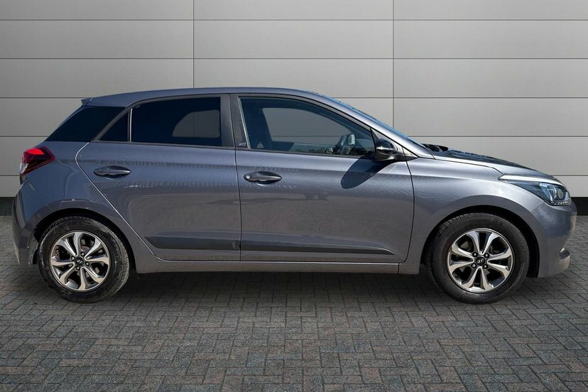 Hyundai I20 1.2 Go Se Hatchback 84 Ps Grey #4