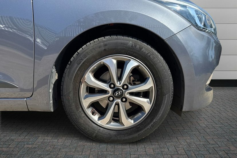 Hyundai I20 1.2 Go Se Hatchback 84 Ps Grey #5