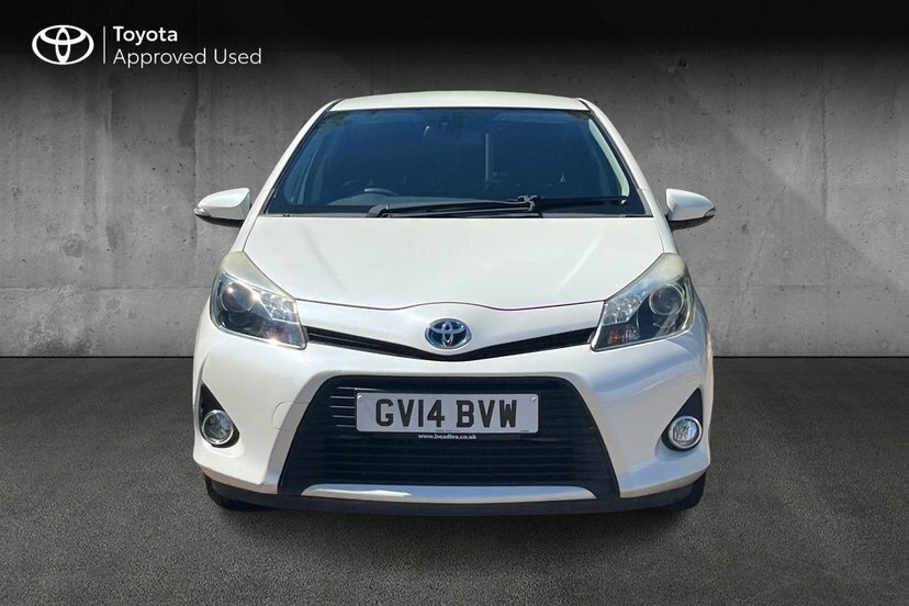 Toyota Yaris Hatchback White #7