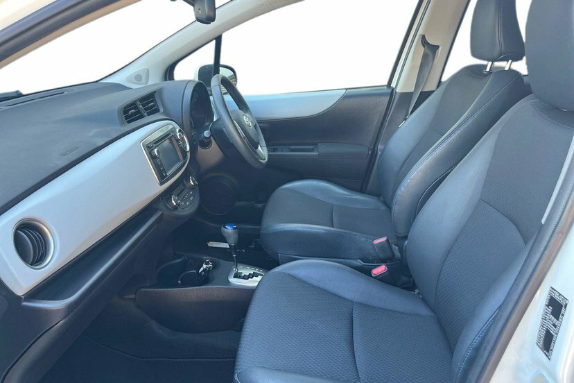 Toyota Yaris 1.5 Vvt-h Trend Hatchback Hybrid Cvt Eu  #2