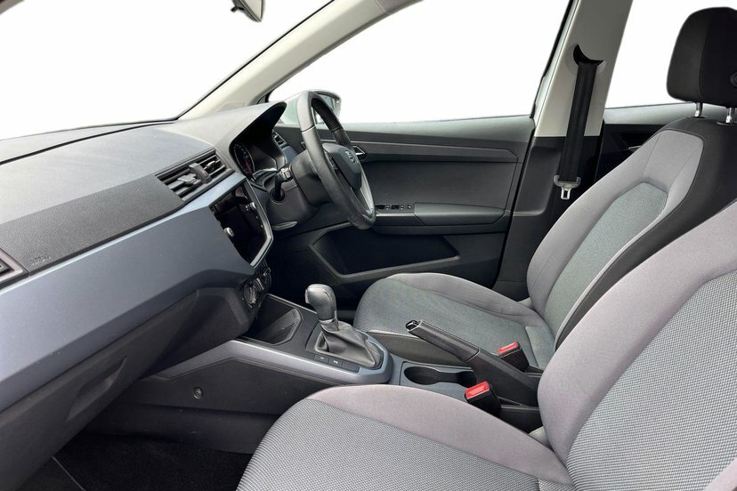 Seat Arona 1.0 Tsi Gpf Se Technology Suv Dsg 115 White #2
