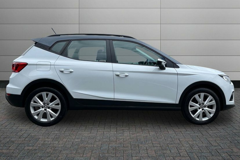 Seat Arona 1.0 Tsi Gpf Se Technology Suv Dsg 115 White #4