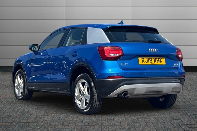 Audi Q2 1.0 Tfsi Sport Suv 116 Ps RJ18WHX Blue #3