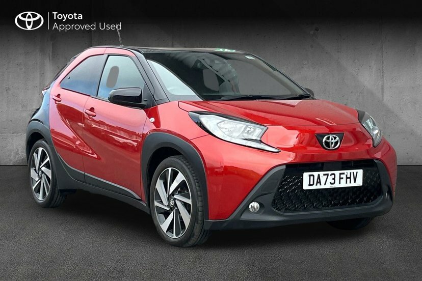 Toyota Aygo X 1.0 Vvt-i Edge Hatchback 72 Ps Red