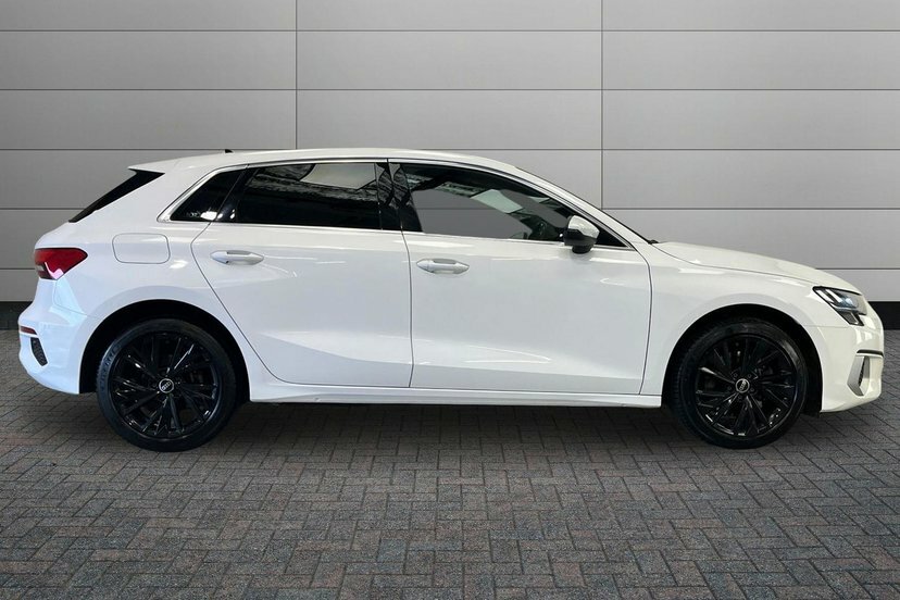 Audi A3 1.4 Tfsie 40 Sport Sportback Plug-in Hy White #4