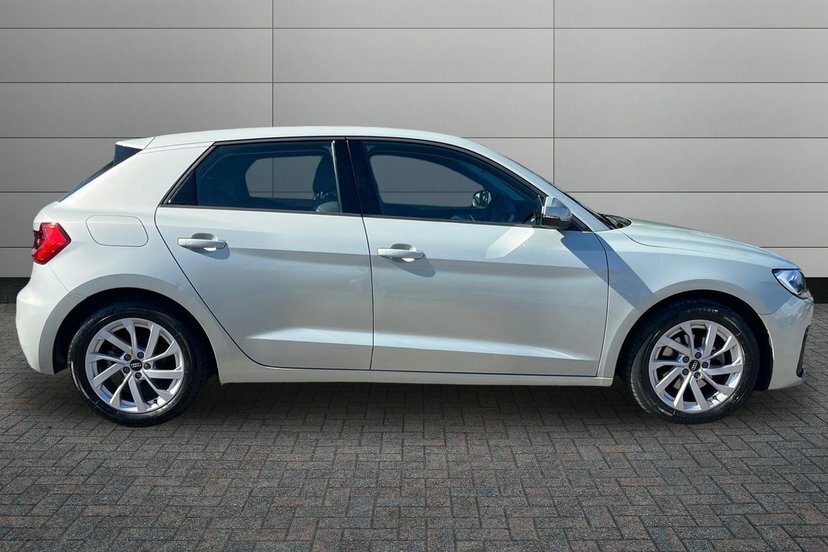 Audi A1 1.0 Tfsi 30 Sport Sportback 110 Silver #4