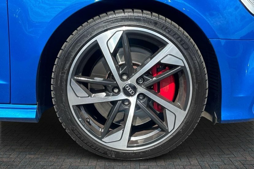 Audi S3 2.0 Tfsi Black Edition Sportback S Tron Blue #5