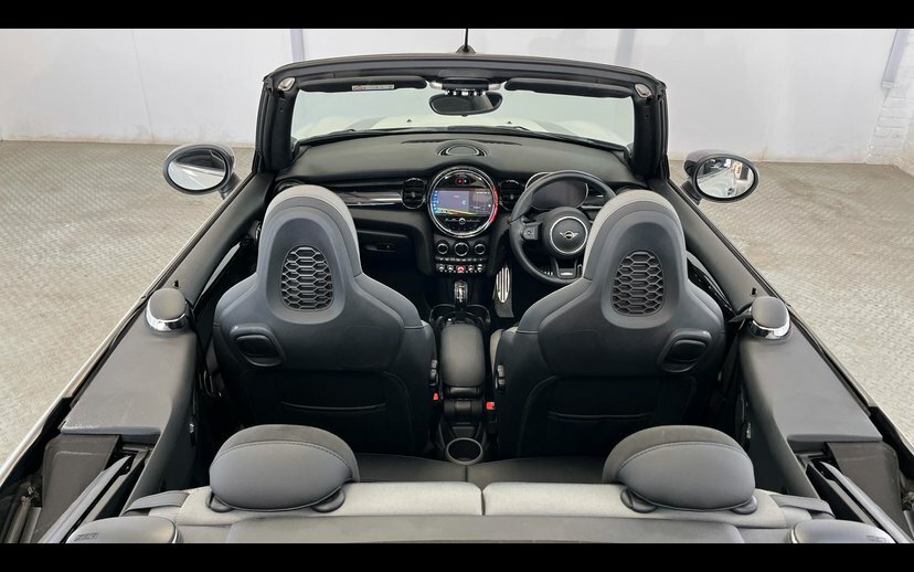 Mini Convertible 2.0 Cooper S Sport Convertible Steptronic Black #29