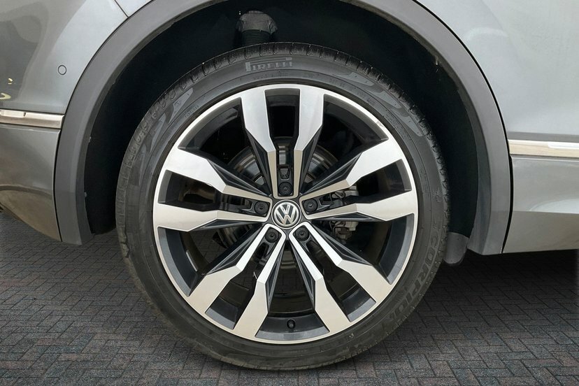 Volkswagen Tiguan 1.5 Tsi Evo R-line Tech Suv Dsg 150 Ps Grey #5