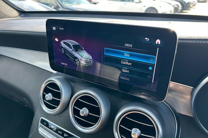 Mercedes-Benz GLC Class 220 D 4M Amg Line Pre Blue #51