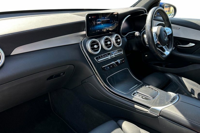 Mercedes-Benz GLC Class 220 D 4M Amg Line Pre Blue #9