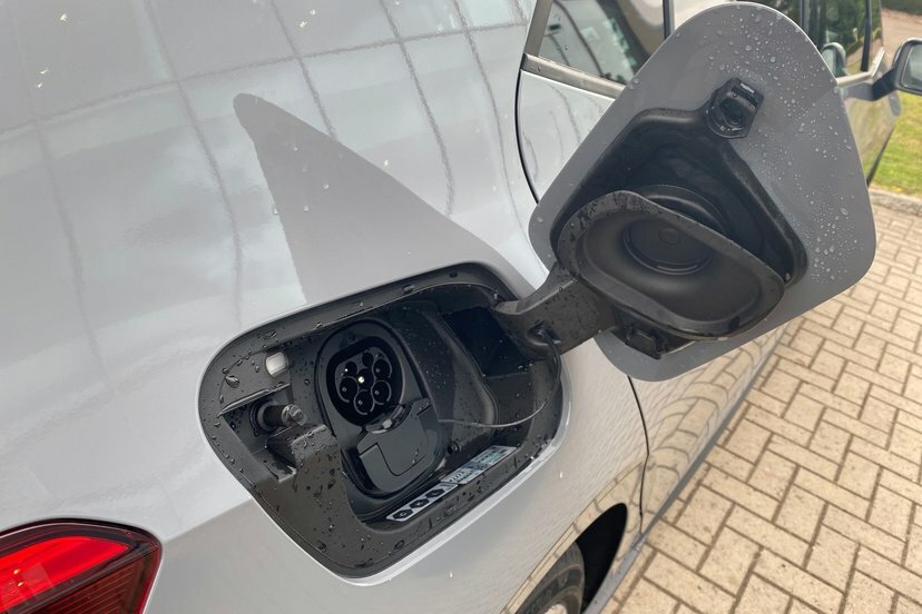 Volkswagen ID.3 Pro 59Kwh Essential Hatchback 2 Black #15