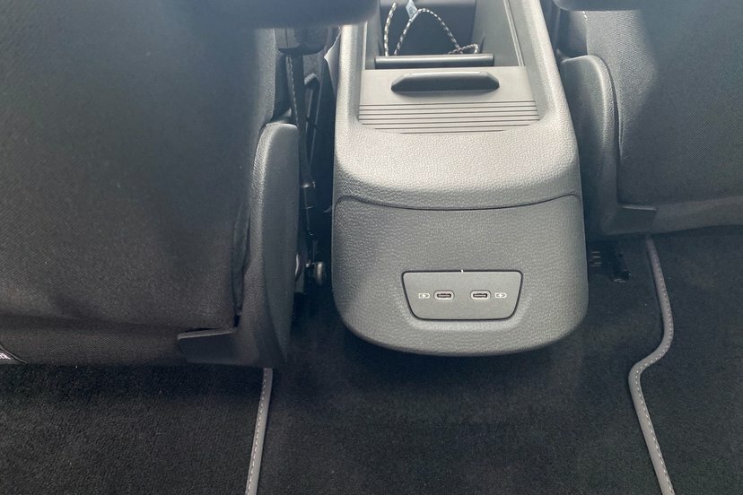 Volkswagen ID.3 Pro 59Kwh Essential Hatchback 2 Black #24