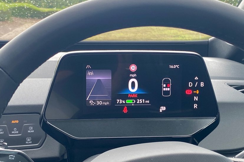 Volkswagen ID.3 Pro 59Kwh Essential Hatchback 2 Black #7