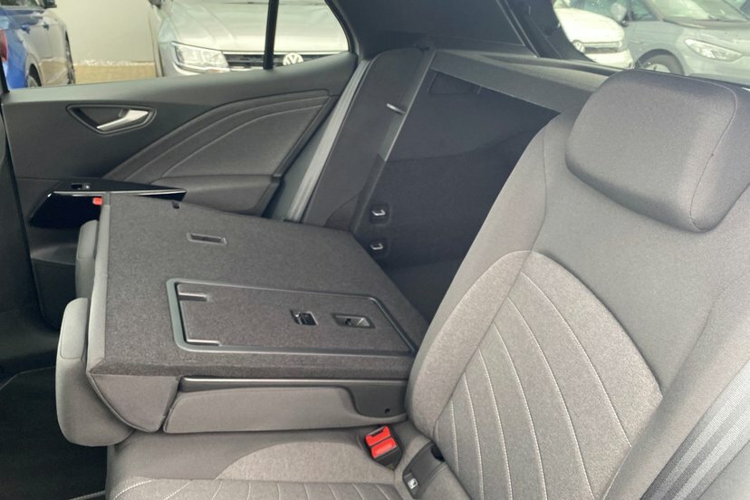 Volkswagen ID.3 Pro 59Kwh Essential Hatchback 2 Black #19