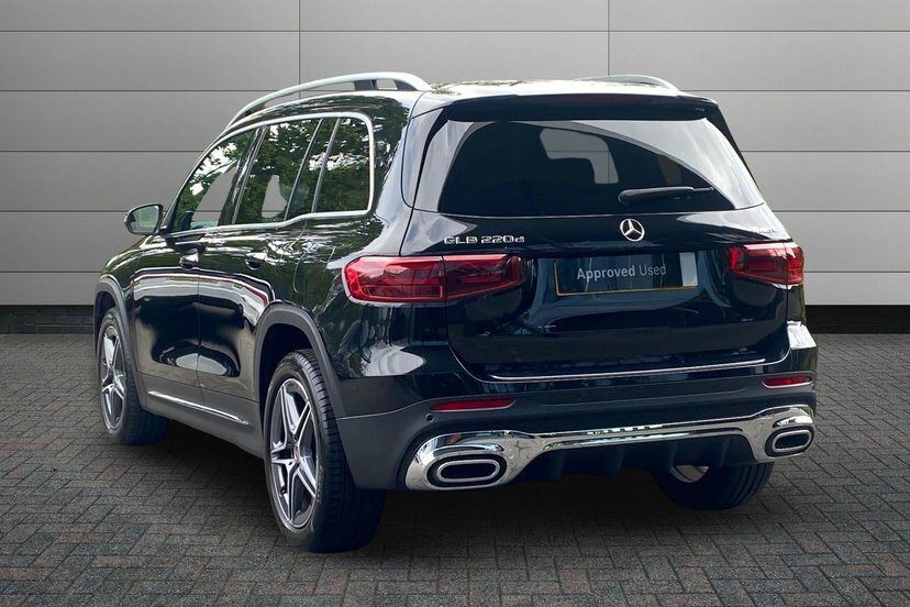 Mercedes-Benz GLB Class Glb220d Amg Line Executive Black #2