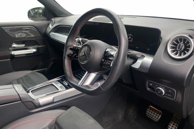 Mercedes-Benz GLB Class Glb220d Amg Line Executive Black #5