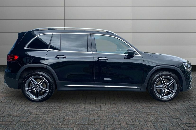 Mercedes-Benz GLB Class Glb220d Amg Line Executive Black #3