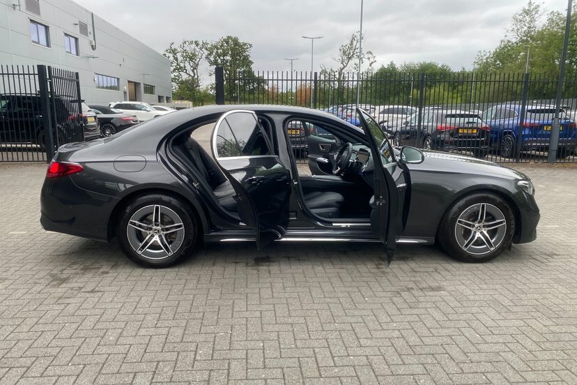 Mercedes-Benz E Class 2.0 E200h Mhev Exclusive Premium Plus G-tronic Silver #34