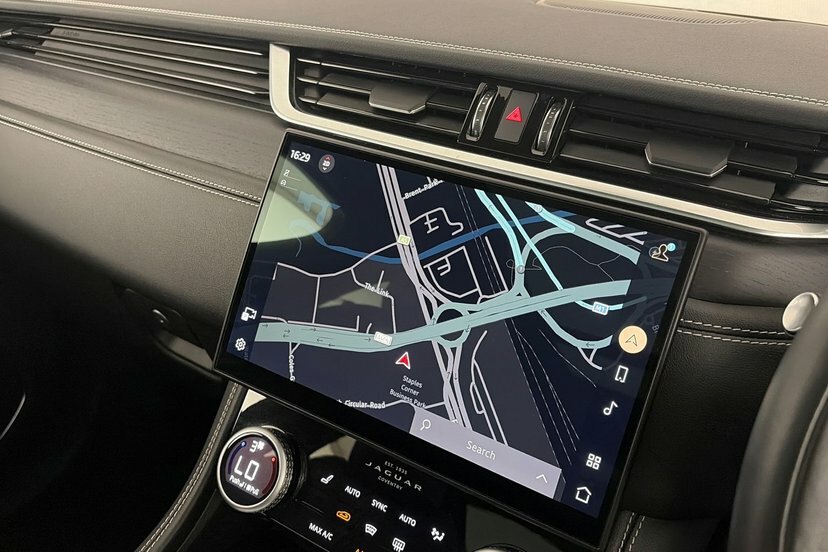 Jaguar F-Pace 2.0 P400e 19.3Kwh R-dynamic Hse Black Suv Petr Red #11