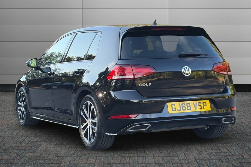Volkswagen Golf 1.5 Tsi Evo R-line Hatchback Dsg 150 P Black #3