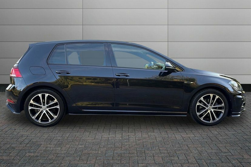 Volkswagen Golf 1.5 Tsi Evo R-line Hatchback Dsg 150 P Black #4