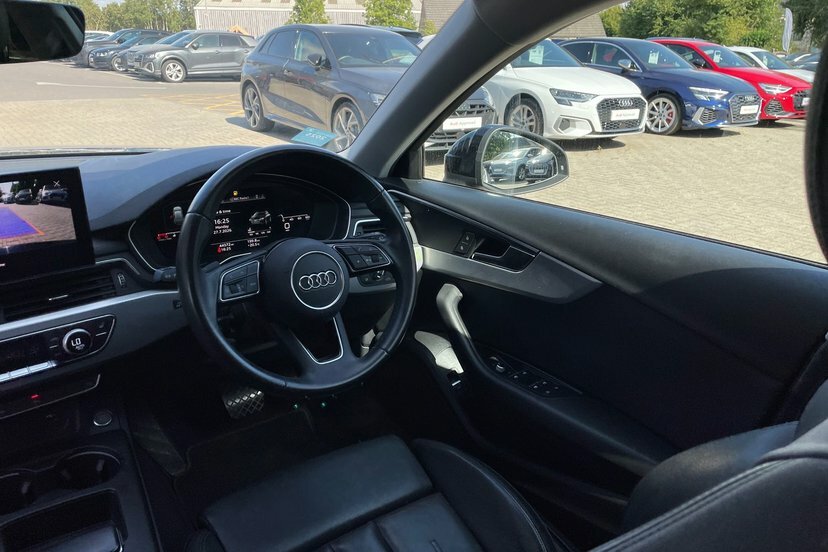Audi A4 Avant 40 Tfsi 204 Black Edition S Tronic Blue #22
