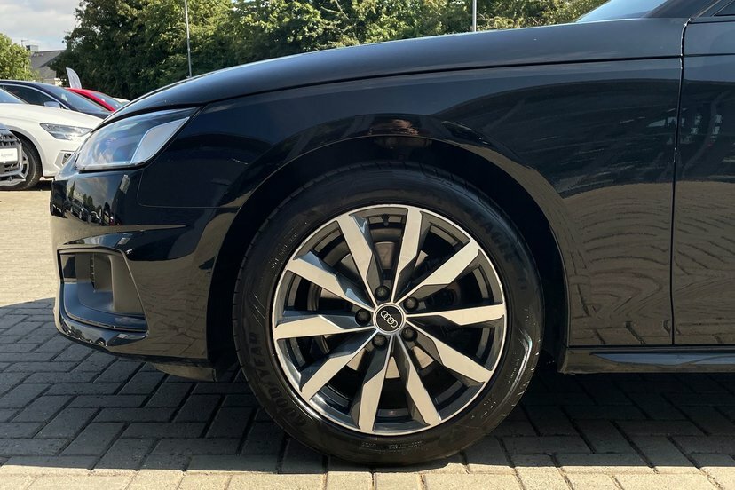 Audi A4 Avant 40 Tfsi 204 Black Edition S Tronic Blue #24