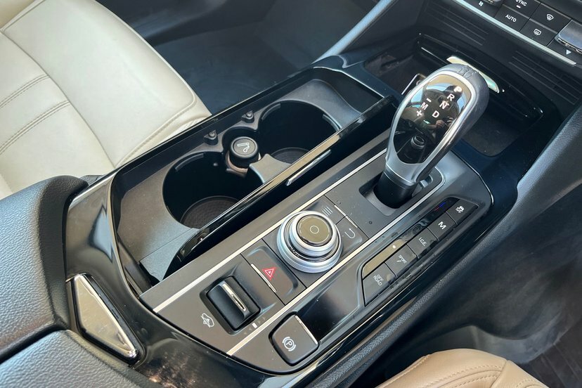 Maserati Levante D V6 #8