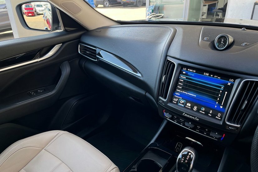 Maserati Levante D V6 #31