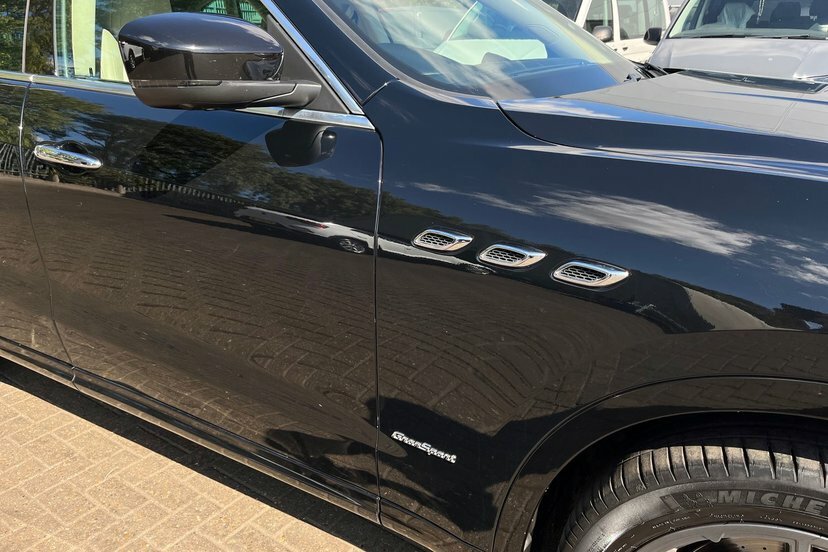 Maserati Levante D V6 #15