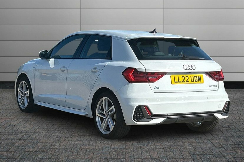 Audi A1 1.0 Tfsi 30 S Line Sportback S Tronic White #3