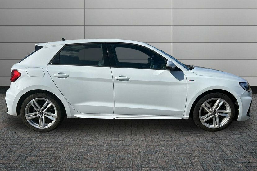 Audi A1 1.0 Tfsi 30 S Line Sportback S Tronic White #4