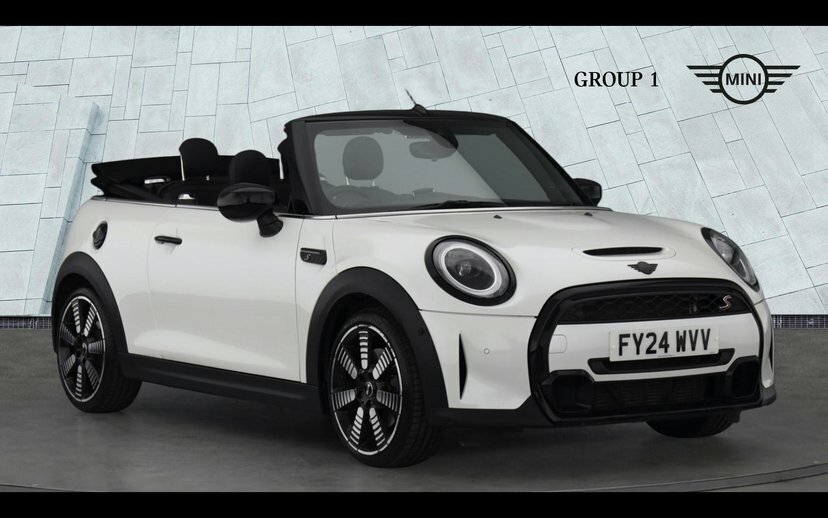 Mini Convertible 2.0 Cooper S Exclusive Convertible Step White