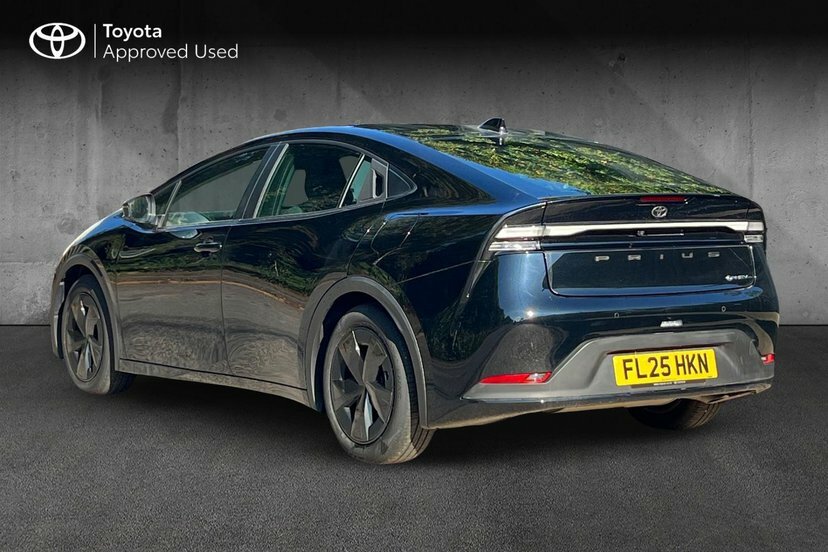 Toyota Prius 2.0 13.6Kwh Design Hatchback Plug-in Hy Black #3