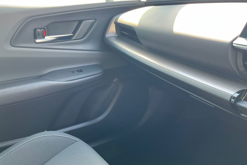 Toyota Prius 2.0 Phev Excel Cvt White #34