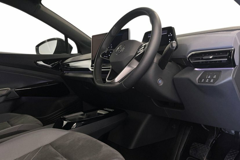 Volkswagen ID.4 Pure 52Kwh Match Suv 170 Ps Black #6