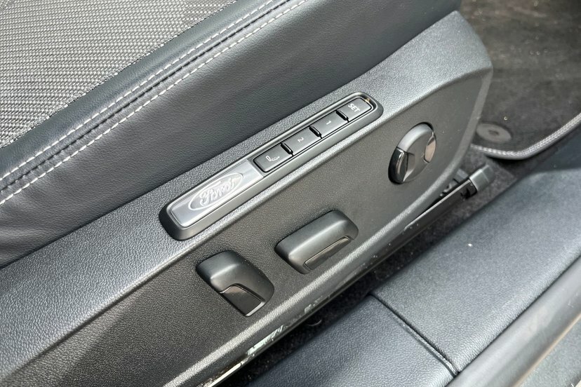 Ford Explorer Premium Trustford Demo Heat Pump, Driver A Red #15