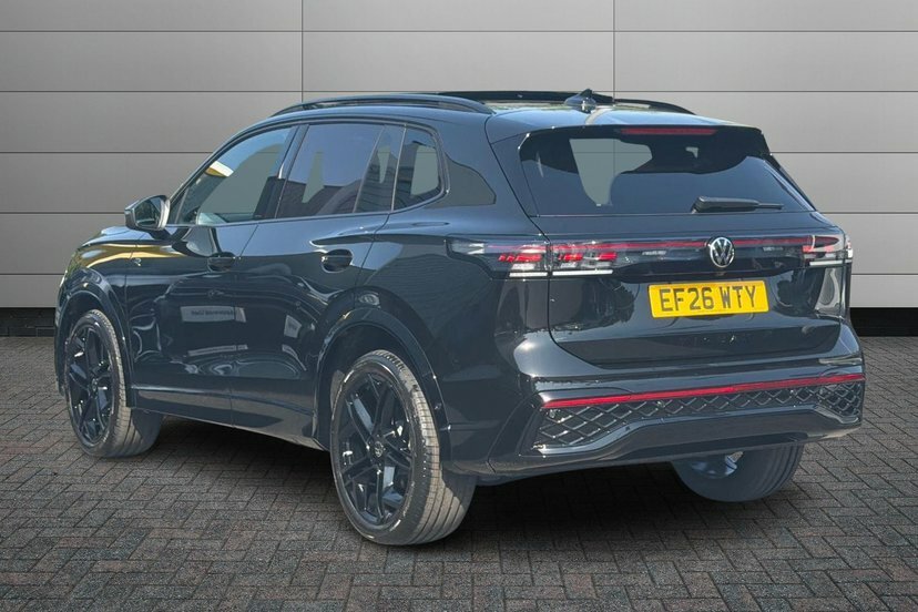 Volkswagen Tiguan 2.0 Tdi Black Edition Suv Dsg 150 Ps EF26WTY Black #3
