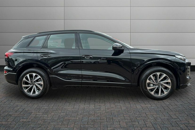 Audi Q6 E-Tron 100Kwh Performance Sport Suv 30 Black #4