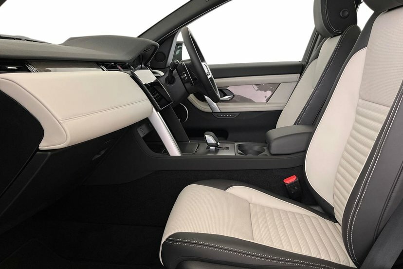 Land Rover Discovery Sport 2.0 D200 Mhev Metropolitan Suv 4Wd LV26YZU #3