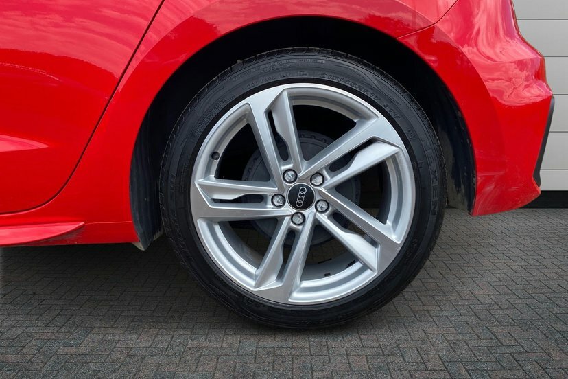 Audi A1 1.0 Tfsi 25 S Line Sportback 95 Red #5