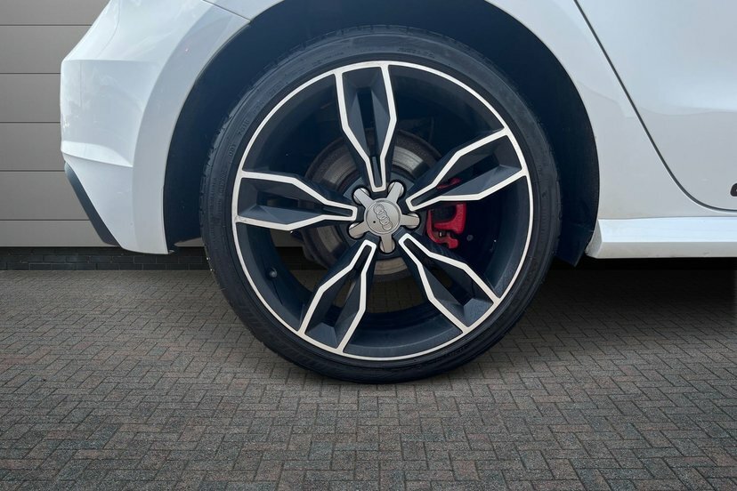 Audi S1 2.0 Tfsi Sportback Quattro 231 White #5
