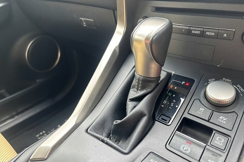 Lexus NX 300H 2.5 Sport Cvt Grey #8