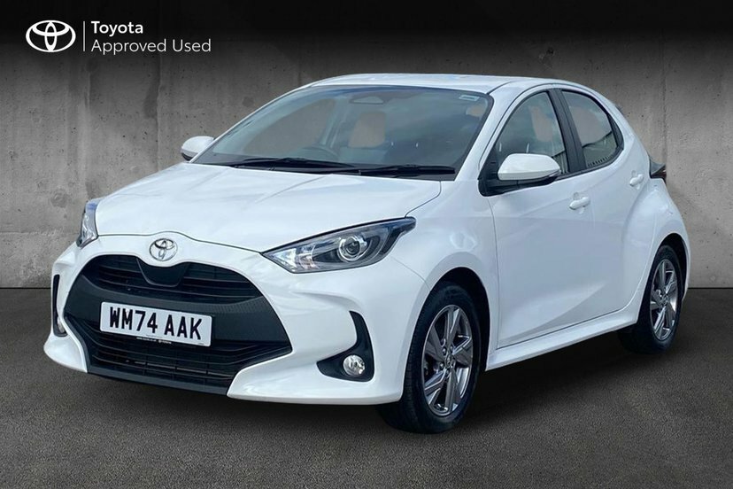 Toyota Yaris 1.5 Vvt-h Icon Hatchback Hybrid E-cvt White #3