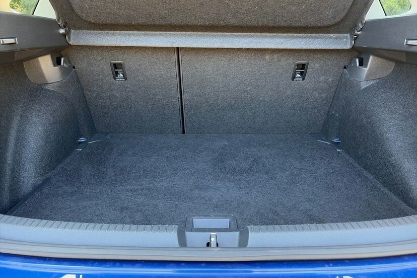 Volkswagen Taigo Match Silver #10