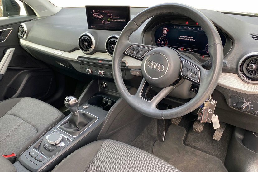 Audi Q2 1.0 Tfsi 30 Sport Suv 110 Ps Black #6
